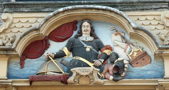 Gable stone with Tromp and his black servant.
