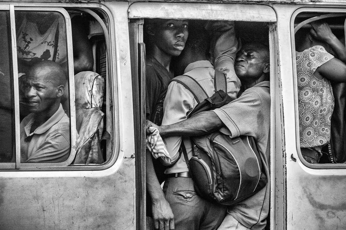 Photo: Mauro Vombe, Passengers, 008