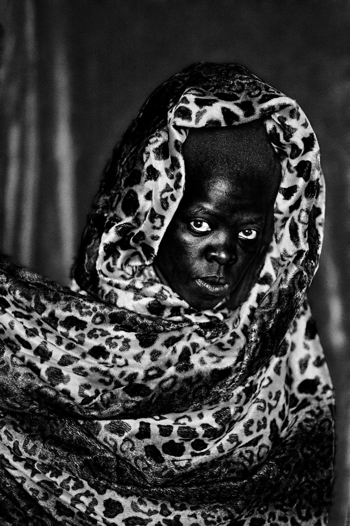 Photo: ‘Thabile, Parktown, 2015’, number 1 out of an edition of 5. The photo is part of Zanele Muholi’s ongoing Somnyama Ngonyama (‘Hail the Black Lioness’)